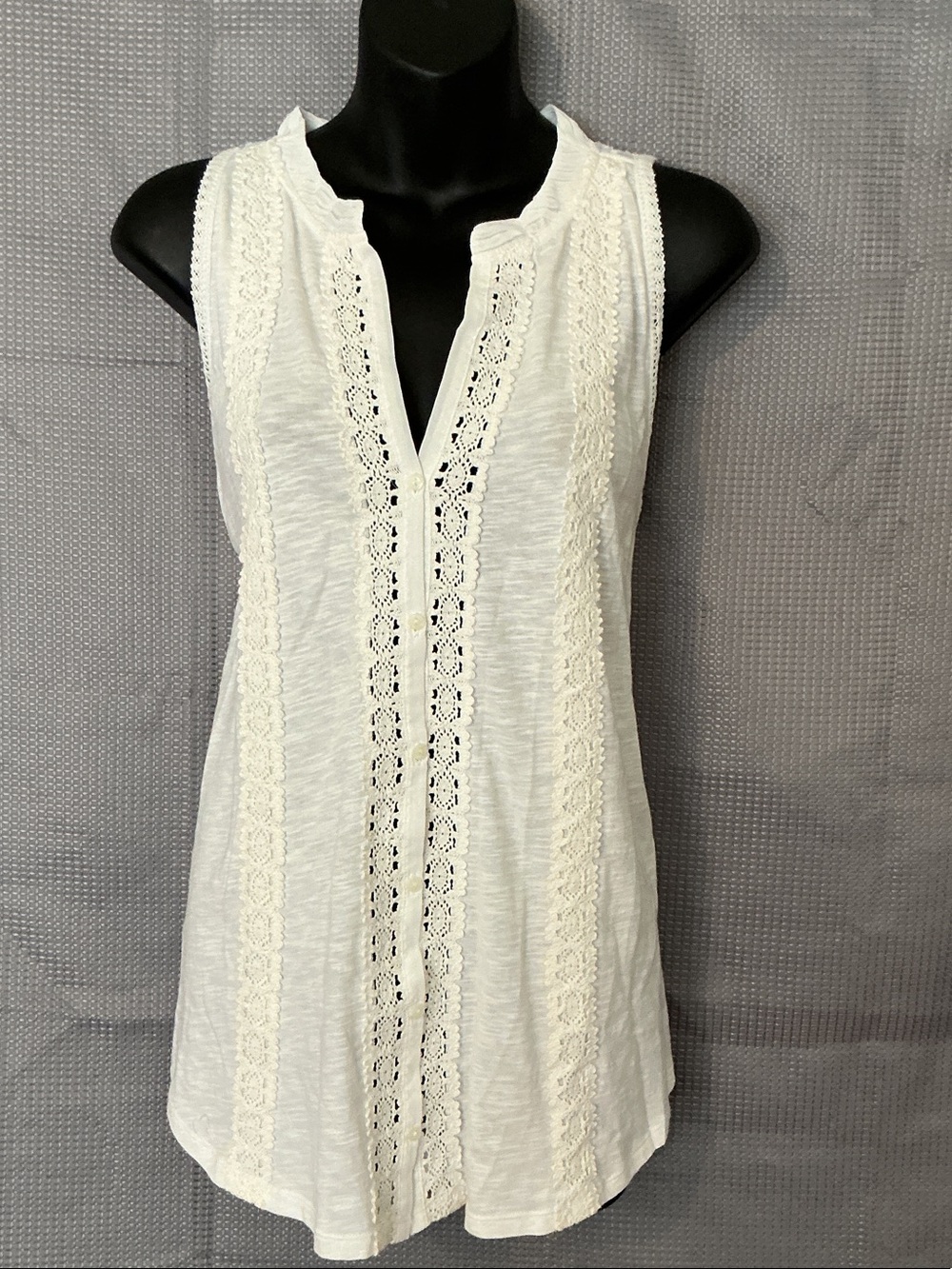 Meadow Rue Cream Lace-Trim Sleeveless V-Neck Cami